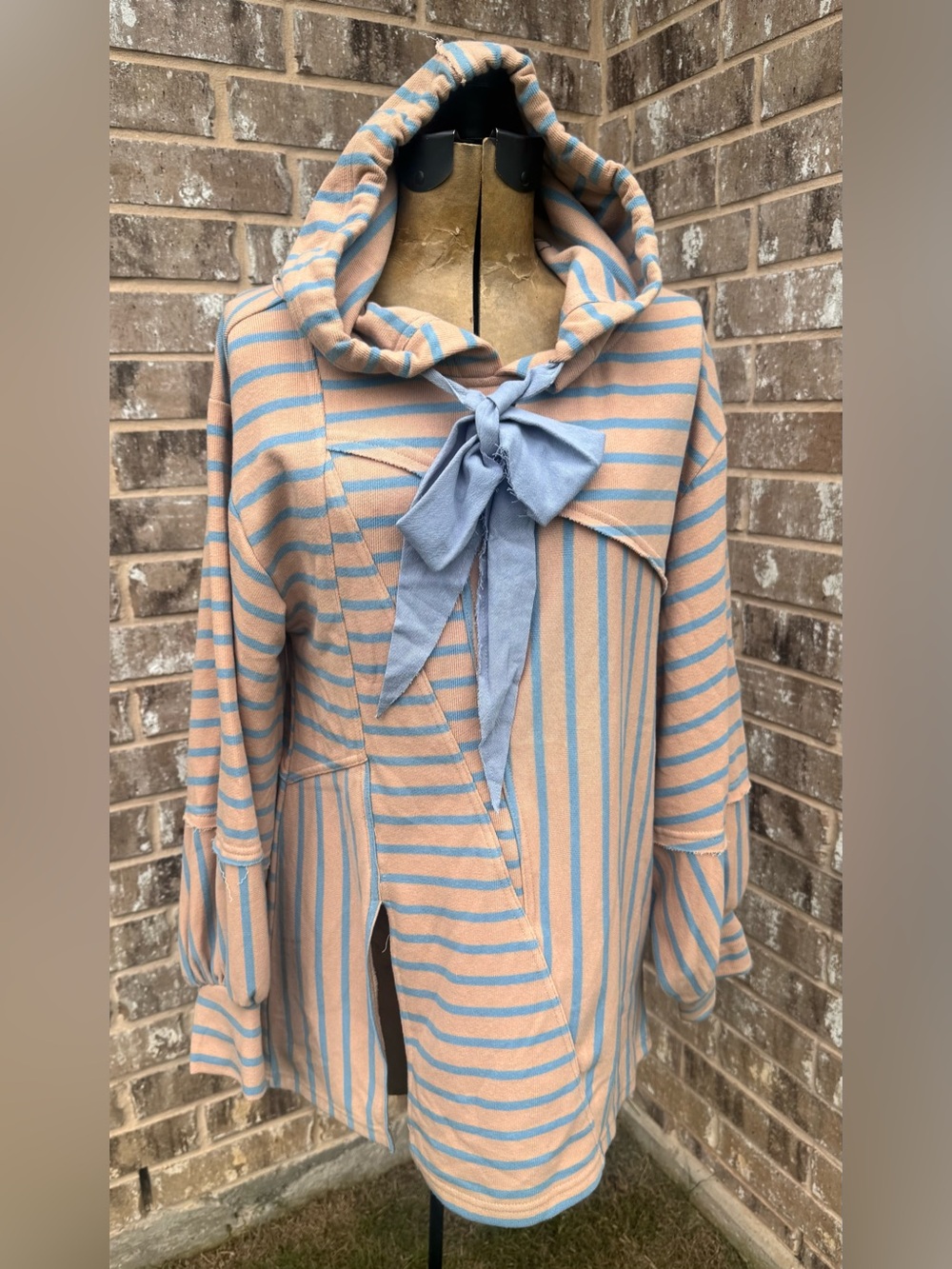Davi & Dani Striped Hooded Pullover with Bow Tie – Peach & Light Blue